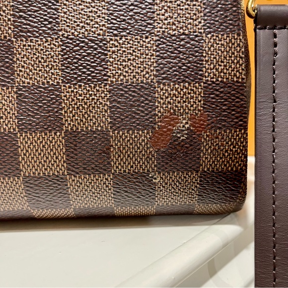 LV Croisette Bag - Picture 8 of 13